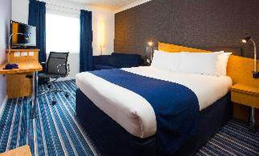 Image 29: ✈ WIELKA BRYTANIA | Londyn - Holiday Inn Express London - Wandswort...