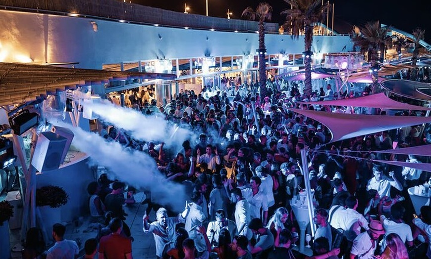 Image 5: Magaluf 3 x discoteca y piscina Party Pass