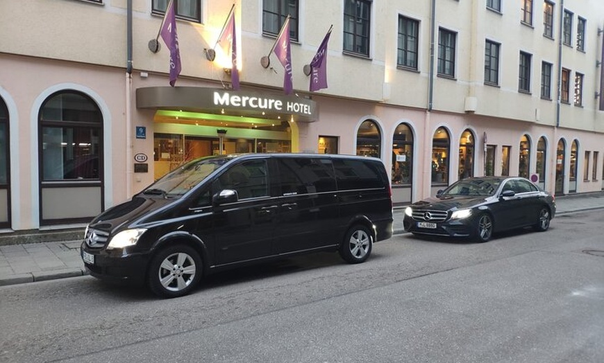 Image 2: München Privater Flughafentransfer mit klimatisiertem Fahrzeug