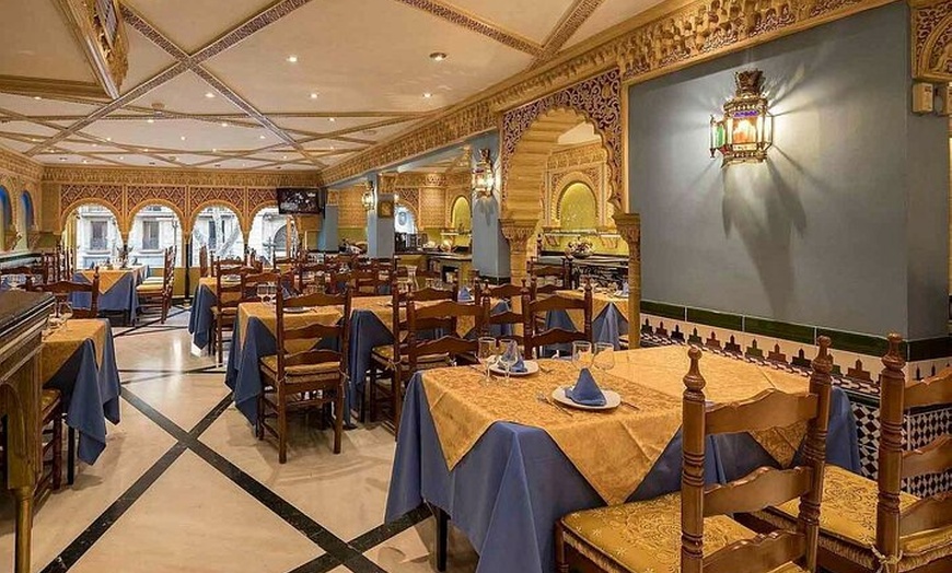 Image 11: Tablao Cordobes Flamencos en Rambla Barcelona con Opción de Cena