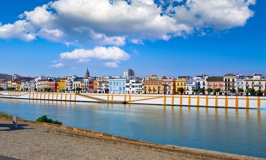 Image 8: Visita Privada Barrio de Triana en Sevilla