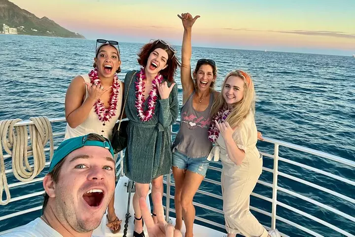 Sunset Cruise Waikiki - Golden Hour Cocktail Cruise - Primary Image