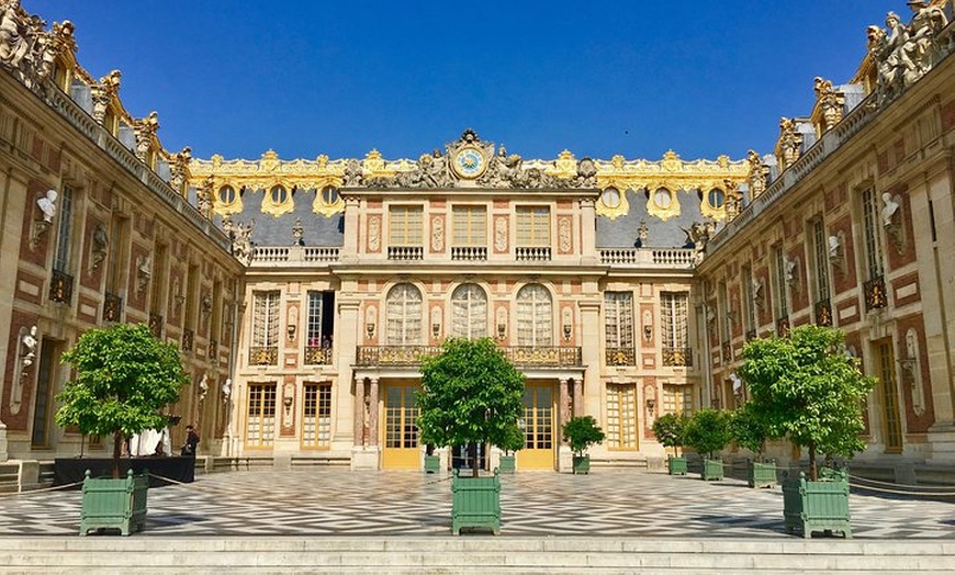 Image 2: Visite guidée privée de Versailles et Giverny avec déjeuner, au dép...