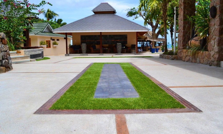 Image 16: ✈ SEYCHELLES | Isola di Praslin - Coco de Mer Hotel and Black Parro...