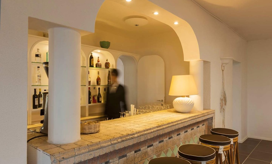 Image 7: ✈ SARDAIGNE | Santa Margherita di Pula - Hotel Mare Pineta - Adults...