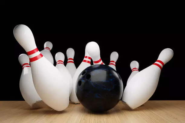 $40 For 2 Hours Unlimited Bowling For 4 People With Rental Shoes (R...