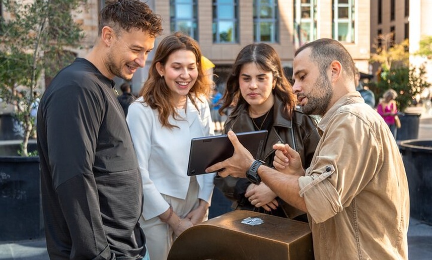 Image 4: Tour gótico y El Born en grupo pequeño por el casco antiguo de Barc...