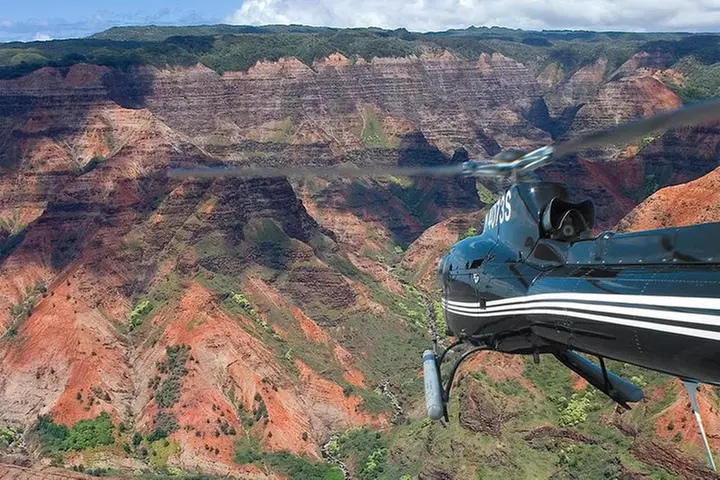 Kauai Shore Excursion: 55-minute Helicopter Adventure Flight - Second Medium
