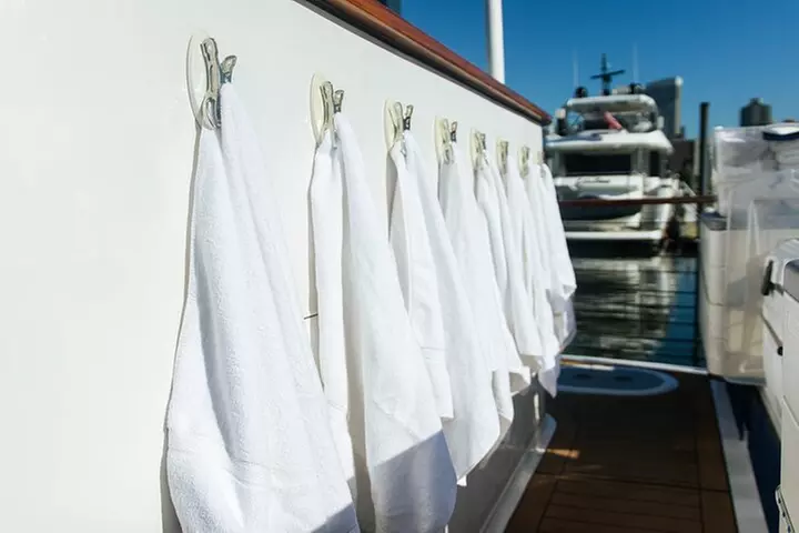 Luxury Private Hot Tub Boat of DC Potomac Monuments Tub up to 20