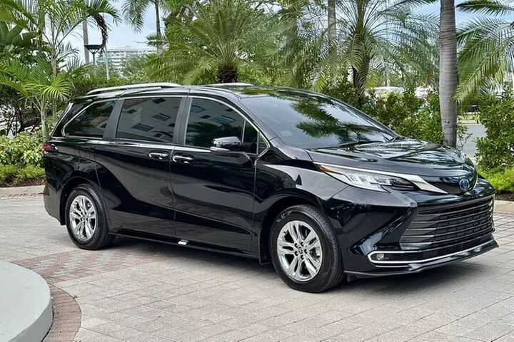 Puerto Rico Island Wide Transfers, Sienna Limited Luxury Minivan. - Primary Image