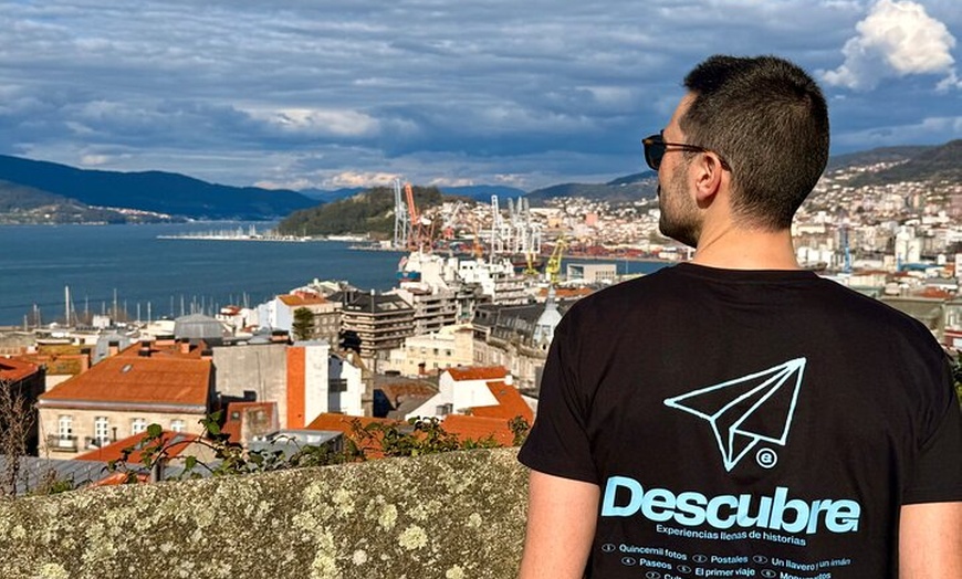 Image 1: Tour a Pie Histórico por Vigo en Grupo Reducido