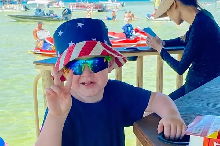 Tailfins Tiki Boats Crab Island Sandbar(3hrs/ 5/5:30 are 2hrs)