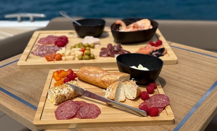 Image 3: Tour privado en barco en Canarias