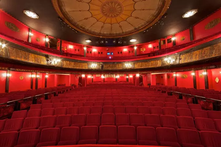 Paris : Spectacle en anglais « Comment devenir Parisien ? »