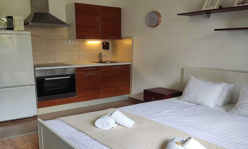 Image 2: ✈ HONGARIJE | Boedapest - Corvin Center Suites 3*, 2 nachten - Stad...