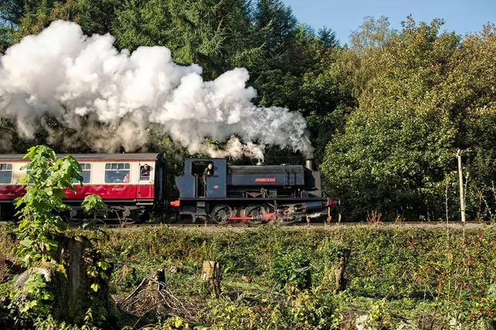 Lake District from Manchester Including Lake Cruise