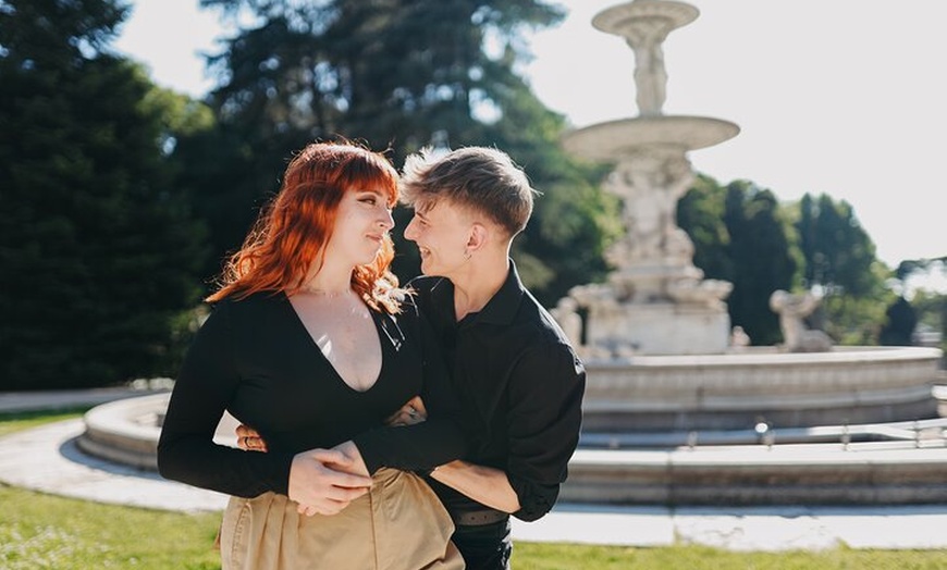 Image 23: Sesión de fotos en pareja & tour fotográfico, Madrid