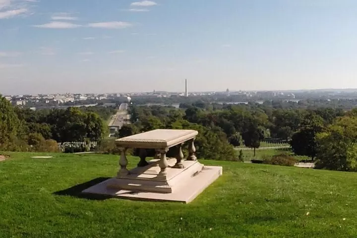 Arlington National Cemetery Guided Afternoon Walking Tour - Second Medium