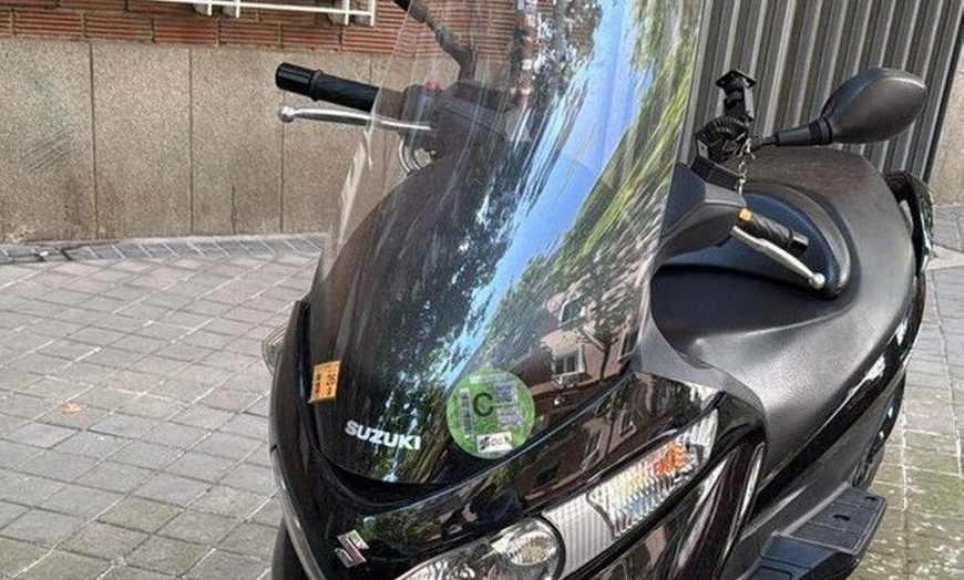 Image 4: Tour privado en moto por la ciudad de Barcelona