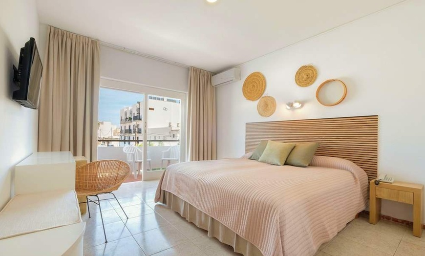 Image 6: ✈ IBIZA | Santa Eulalia del Rio - azuLine Hotel Mediterraneo 2*, 3 ...
