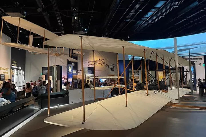 Air and Space Museum Semi-Private Tour with Reserved Entry