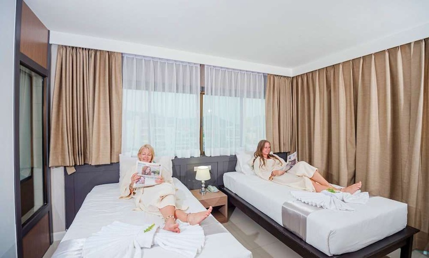 Image 122: ✈ POŁUDNIOWA TAJLANDIA | Phuket - Casa Del M 4* - Odkryty basen