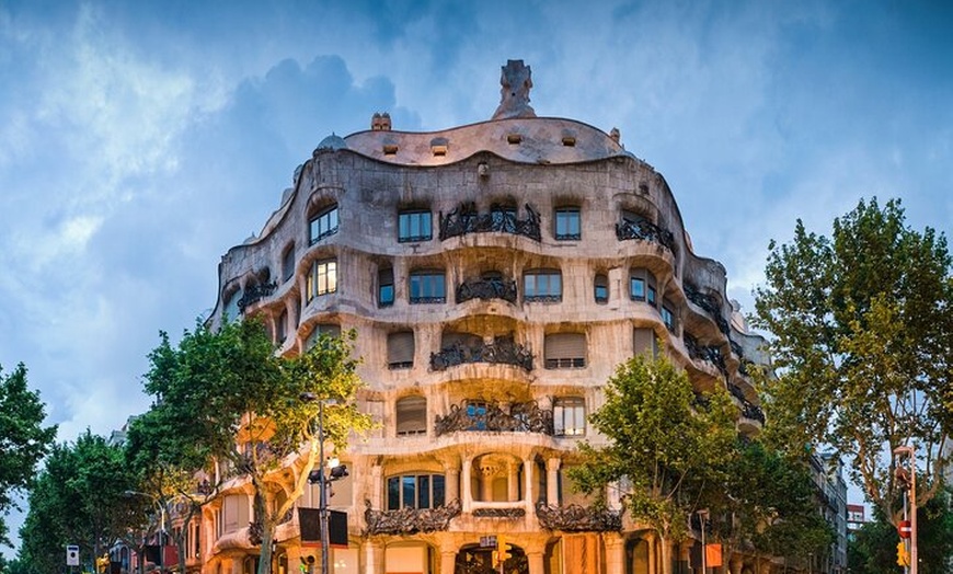 Image 4: Tour de Lujo por Barcelona