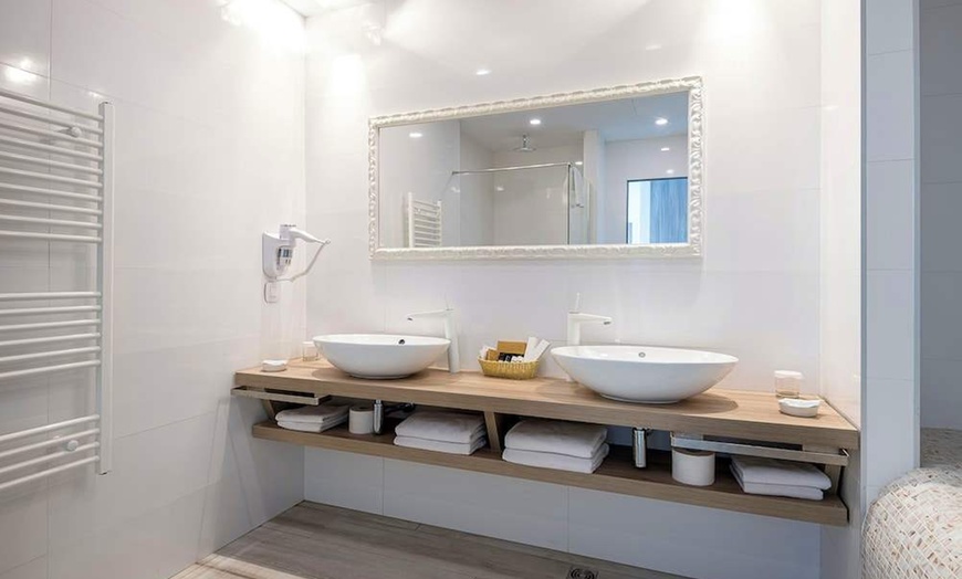 Image 5: ✈ CROATIA | Cavtat - Hotel Cavtat 3*, 3 nights - Outdoor swimming pool