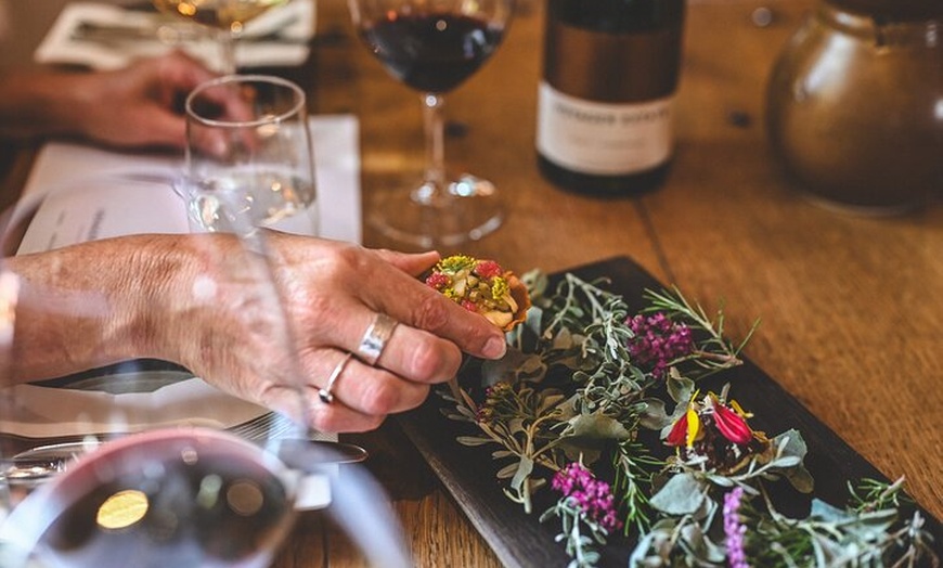 Image 4: Savour Voyager Wine Tasting