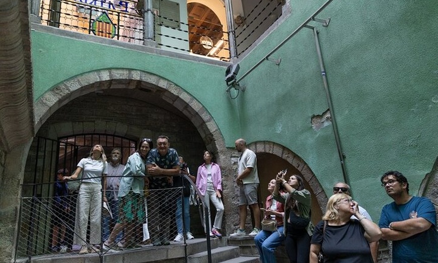 Image 6: Barcelona Marvels : Una visita guiada a pie por los puntos más dest...