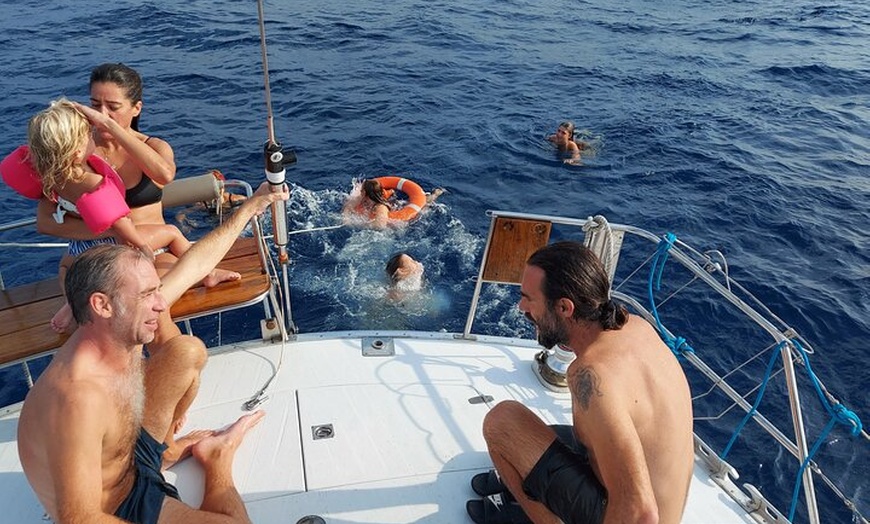 Image 16: Tour privado en barco por Barcelona