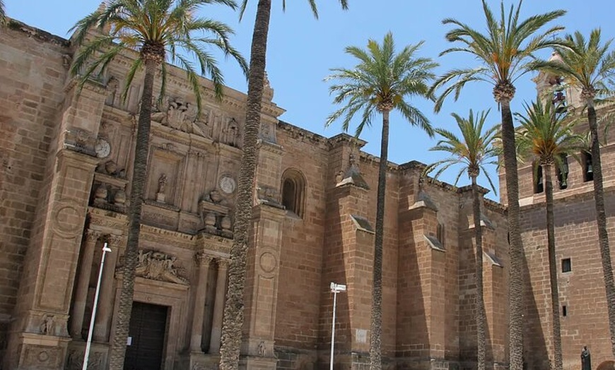 Image 5: Paseo en Almería por Su Historia y Rincones