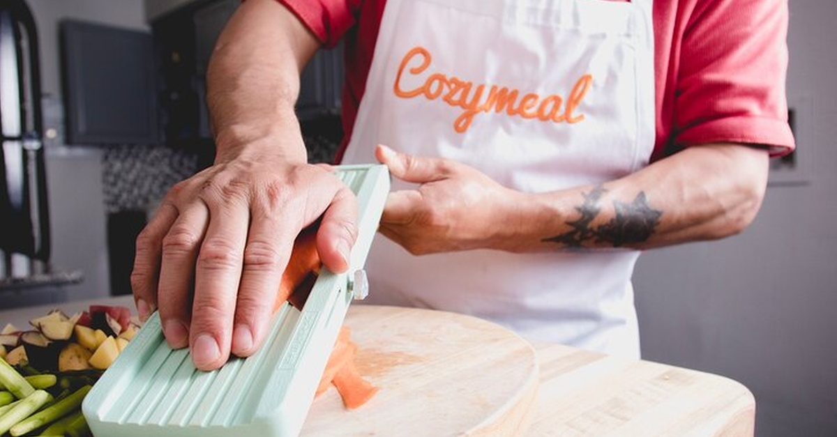 Clase de cocina de paella y platos tradicionales españoles con vino en Barcelona