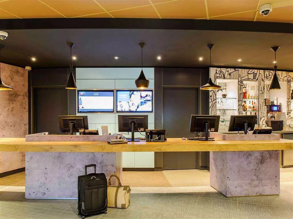 ✈ SCHLESWIG-HOLSTEIN | Hamburg - ibis Hamburg City Hotel 3*, 2 nocy...