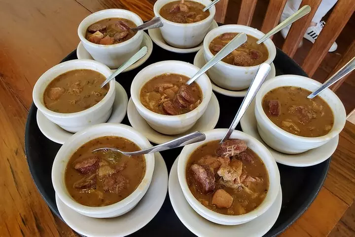 Cajun Food Bus Tour in Lafayette