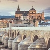 Image 1: Córdoba Tour de las tres culturas para ver la ciudad en un día