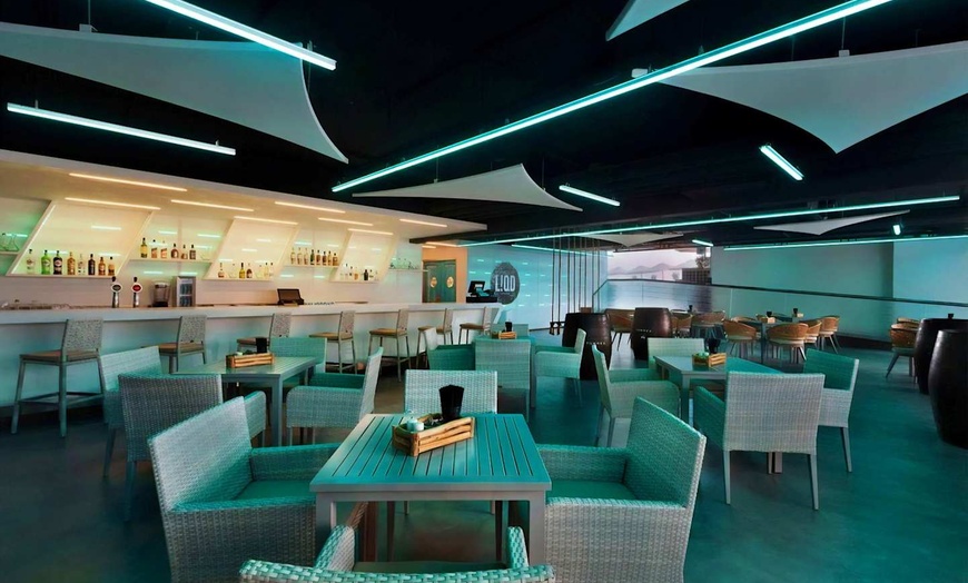 Image 10: ✈ EMIRATI ARABI UNITI | Dubai - TRYP by Wyndham Dubai avec activité...
