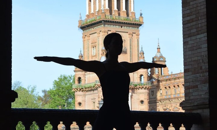 Image 5: Parque María Luisa de Sevilla y Plaza de España Yoga y Brunch