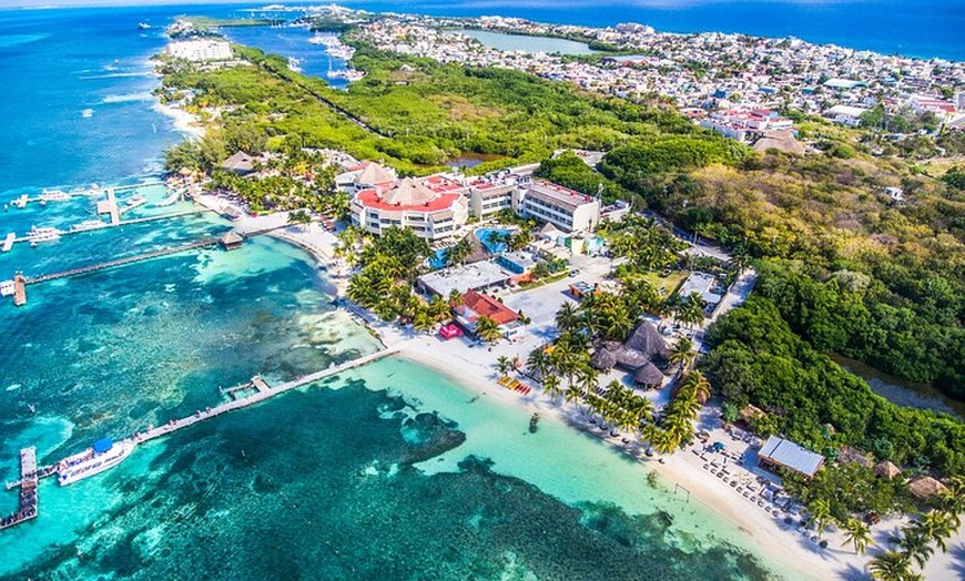 Image 13: Isla Mujeres Catamaran Cruise and Beach Club from Riviera Maya