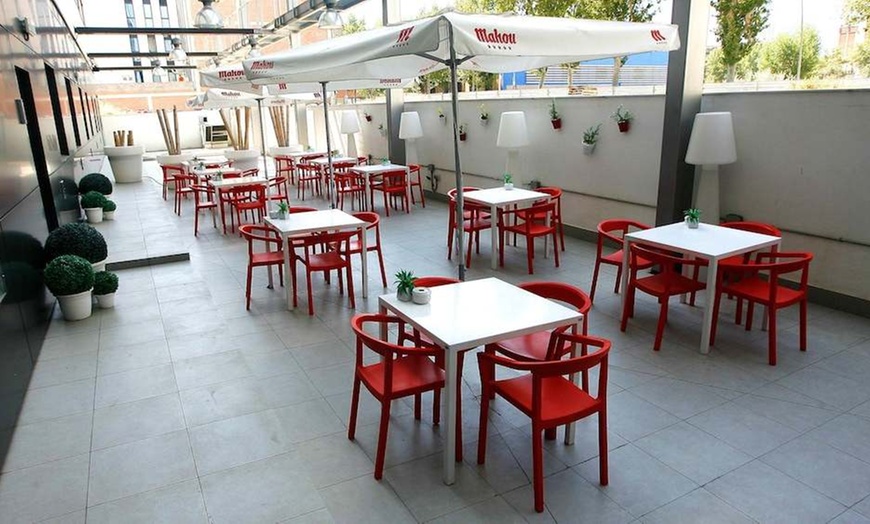 Image 30: ✈ HISZPANIA | Barcelona - Travelodge Barcelona Poblenou 1* - City b...
