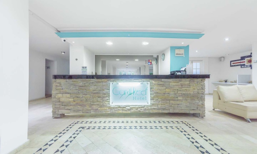 Image 20: ✈ COLOMBIA | Bocagrande - Coral Reef 3*, 5 notti - Piscina esterna