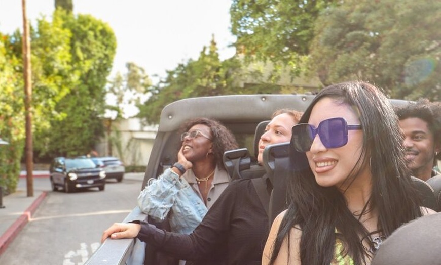 Image 2: Los Angeles Celebrity Homes Tour and 2-Day Hop-on Hop-off Package