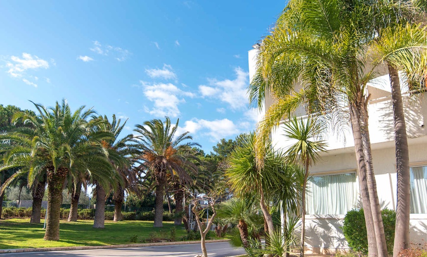 Image 9: ✈ APULIË | Giovinazzo - Hotel Riva del Sole 4*, 4 nachten - Aan zee