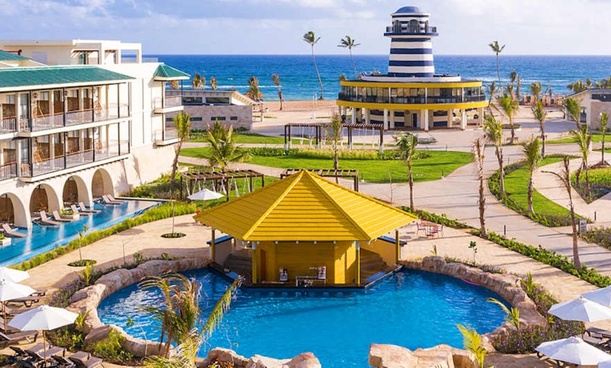 Image 1: ✈ RÉPUBLIQUE DOMINICAINE | Punta Cana - Ocean El Faro - El Beso 5*,...