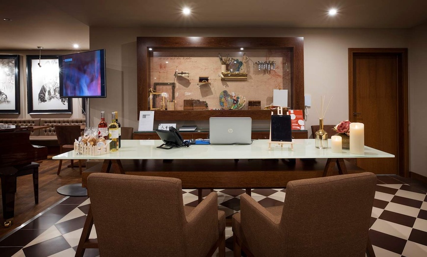 Image 10: ✈ PORTUGAL | Porto - Vila Galé Porto Ribeira 4*, 2 nights - City ce...