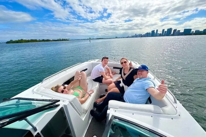Miami Private Boat Rentals with Captain