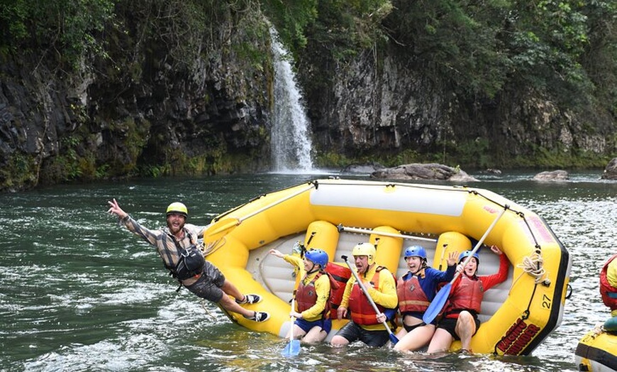 Image 6: Tully River Full-Day White Water Rafting