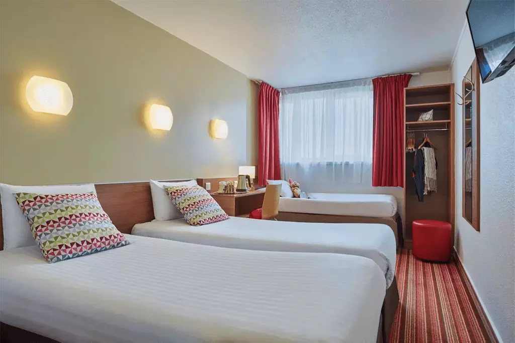 ✈ FRANKREICH | Paris - Hotel Campanile Paris-Bercy Village 3*, 1 Na...