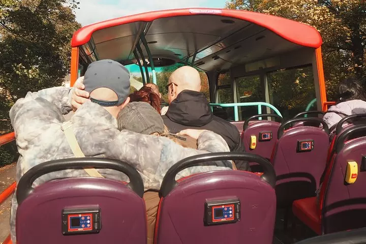 Big Bus Edinburgh Hop-on Hop-off Sightseeing Tour by Open-Top Bus