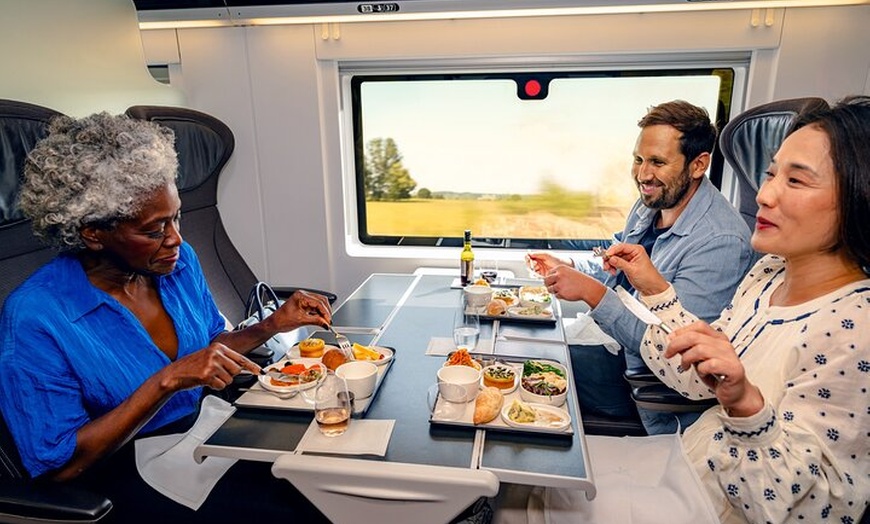 Image 11: Guided Luxury Paris Day Trip with Optional Lunch at the Eiffel Tower